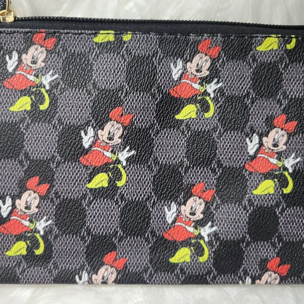 Minnie Mouse Design Wristlet